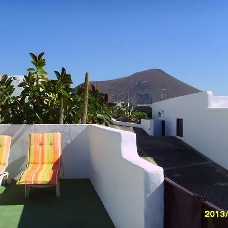 Sleeps 2 Wifi T691490 * Tahiche
