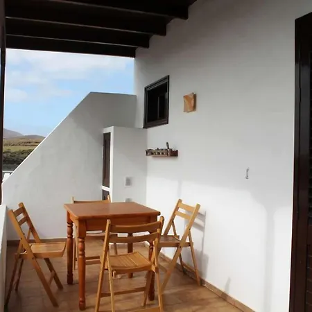 Sleeps 2 Wifi T691490 Tahiche