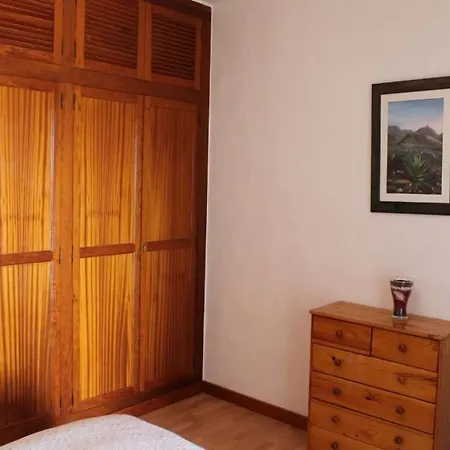 Sleeps 2 Wifi T691490 *